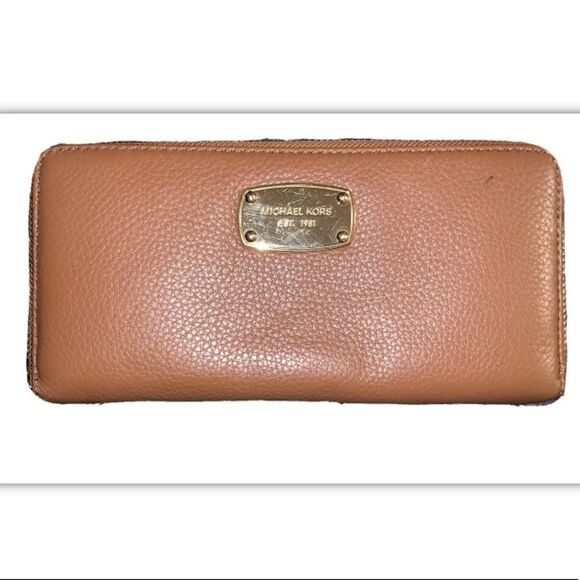 Michael Kors continental wallet - Picture 1 of 5